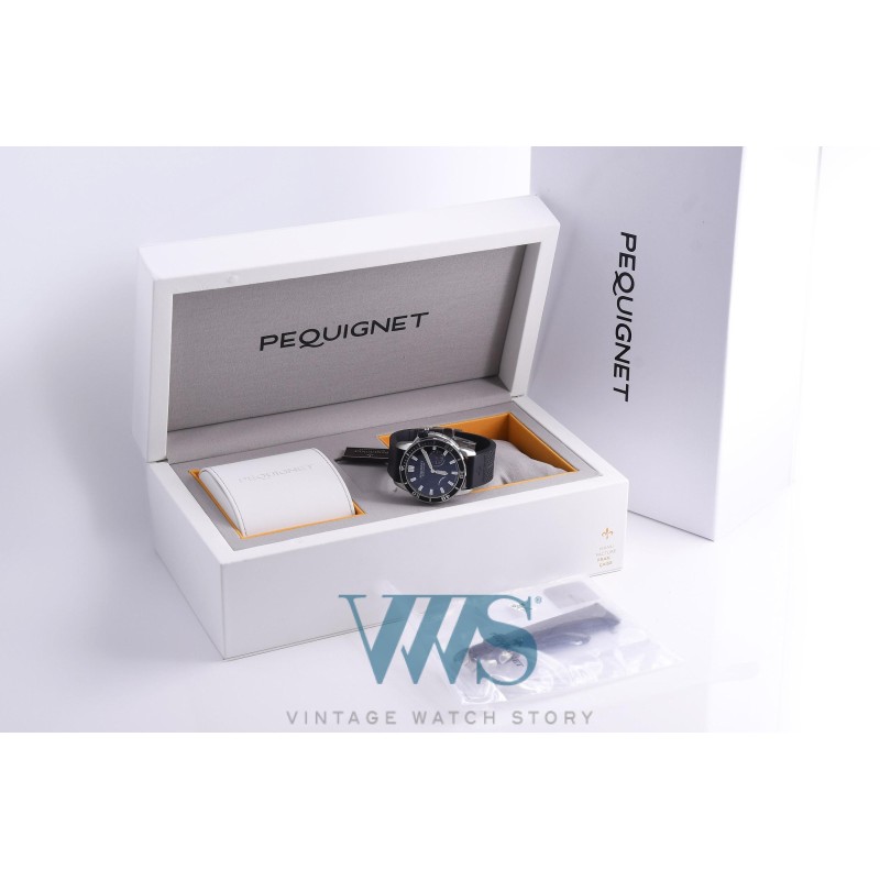 PEQUIGNET (Submarine Royal 300 M / Black / ref. 9050443 CN), vers 2018