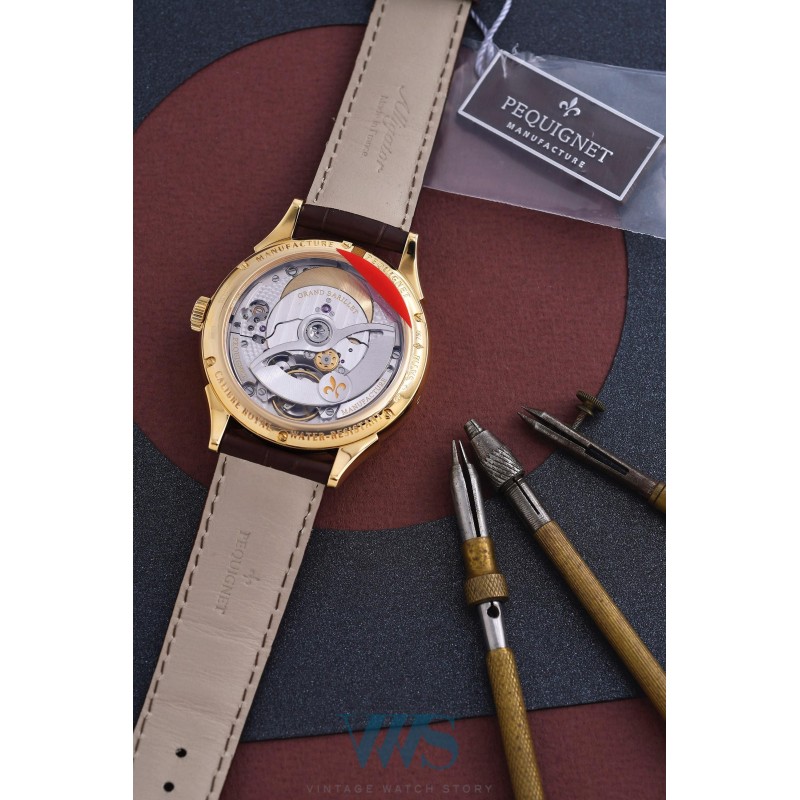 PEQUIGNET (RUE ROYALE - GRANDE DATE MOON Or Jaune / ref. 9011438 CG), vers 2018