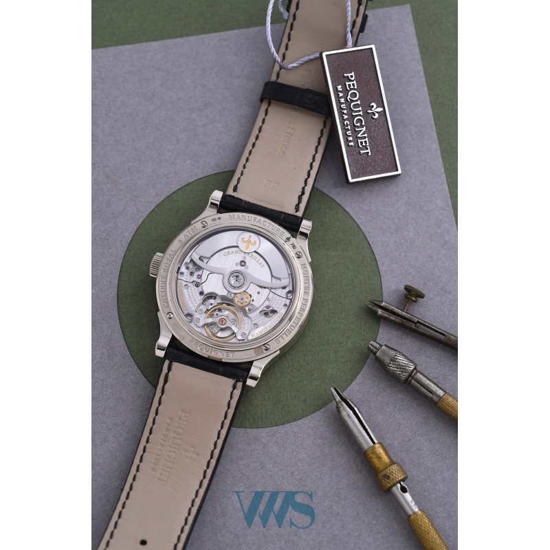 PEQUIGNET (PARIS ROYALE – RÉSERVE DE MARCHE / Or gris / ref. 9000443CN), vers 2015