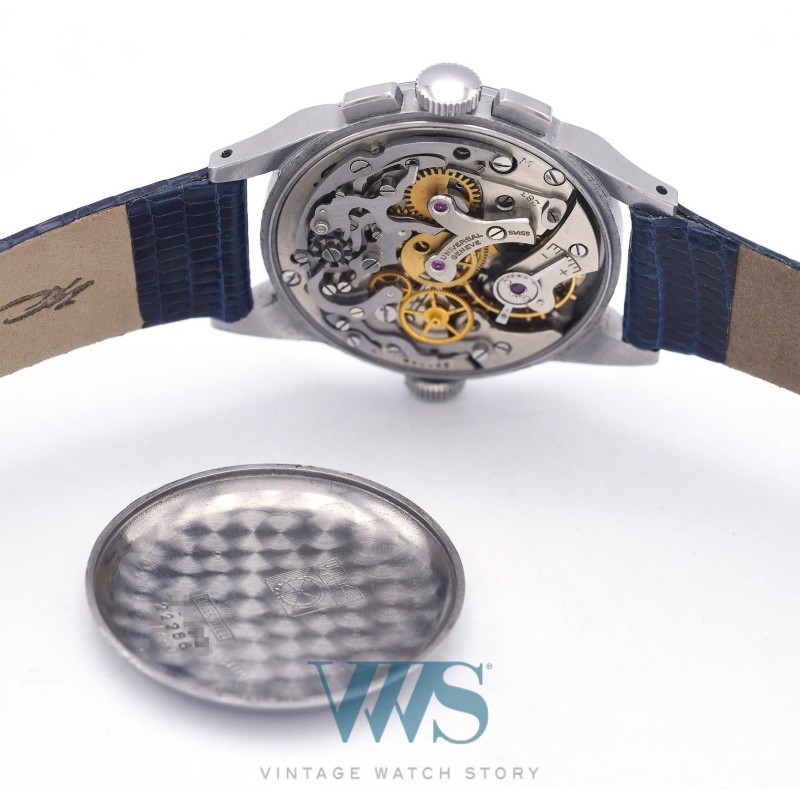 UNIVERSAL GENEVE (Chronographe Aéro-Compax / Acier - Corne stylisée / ref. 22286), vers 1944