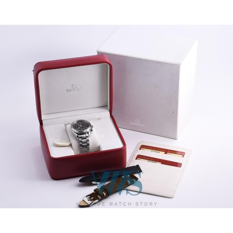 OMEGA (Chronographe Speedmaster Automatic Date - Black / ref. 175.0083), vers 2004