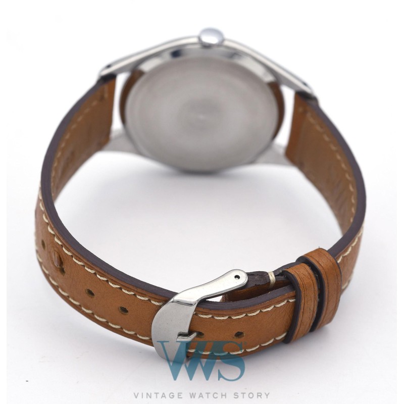 OMEGA (Classic Big Pan 38 - Petite seconde "Index Or" / ref. 2505-30), vers 1947