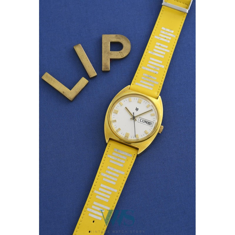 LIP (Tonneau plaqué or / Double date - mécanique / ref. 42844), vers 1973