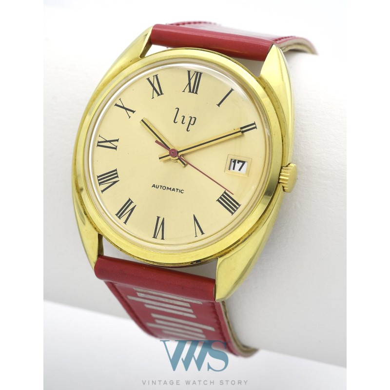 LIP (Sport Tonneau - Romaine / Trotteuse Red - Automatic / ref. 44713 ), vers 1975