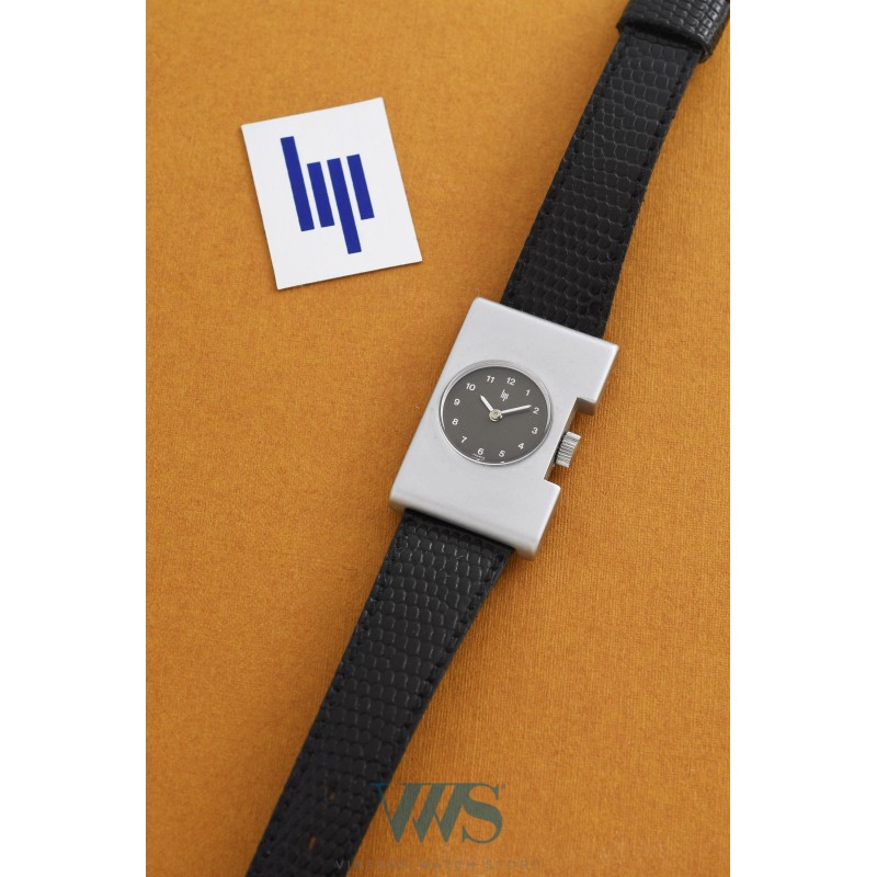 LIP (Lady rectangle Design / Black - Chiffres Arabes by Isabelle Hebey / ref. 43358), vers 1976