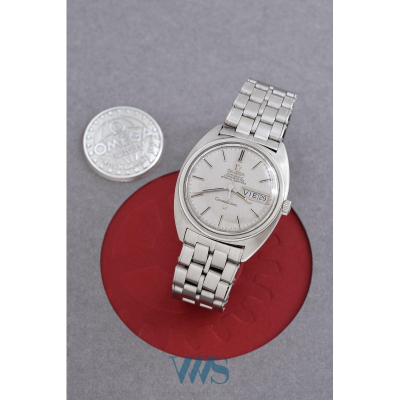 OMEGA (Constellation Tonneau Automatic - Double Date / Cadran Tapisserie Silver / ref. 168.019), vers 1969