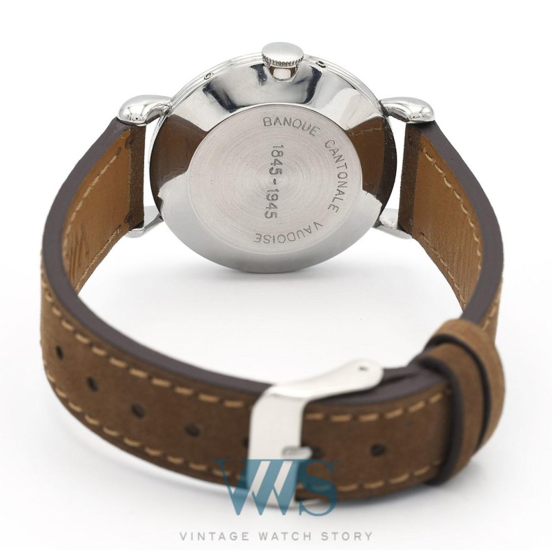 JAEGER-LeCOULTRE (GRAND CALENDRIER baby PICASSO / TRIPLE DATE – ACIER - Numéroté), vers 1945