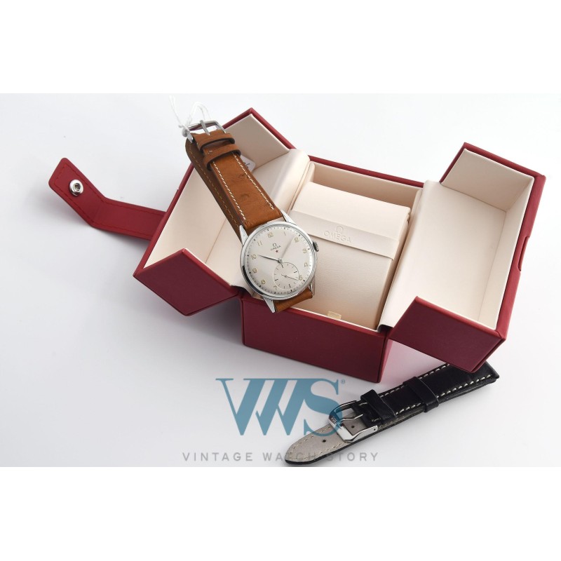 OMEGA (Classic Big Pan Export - Petite seconde "Red Star" / ref. 2272-1W), vers 1944