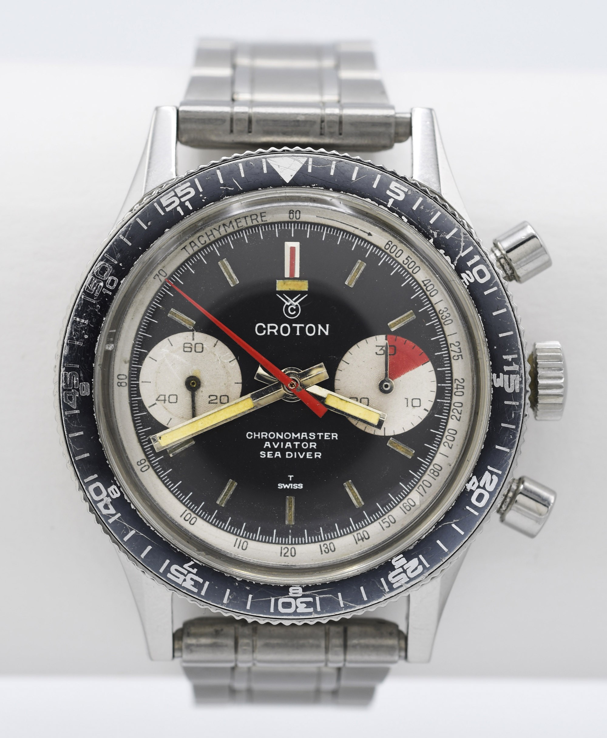 croton diver watch