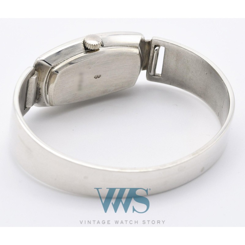 LIP (Lady Bracelet Jonc - Montre Tonneau / Argent n° 43143), vers 1976