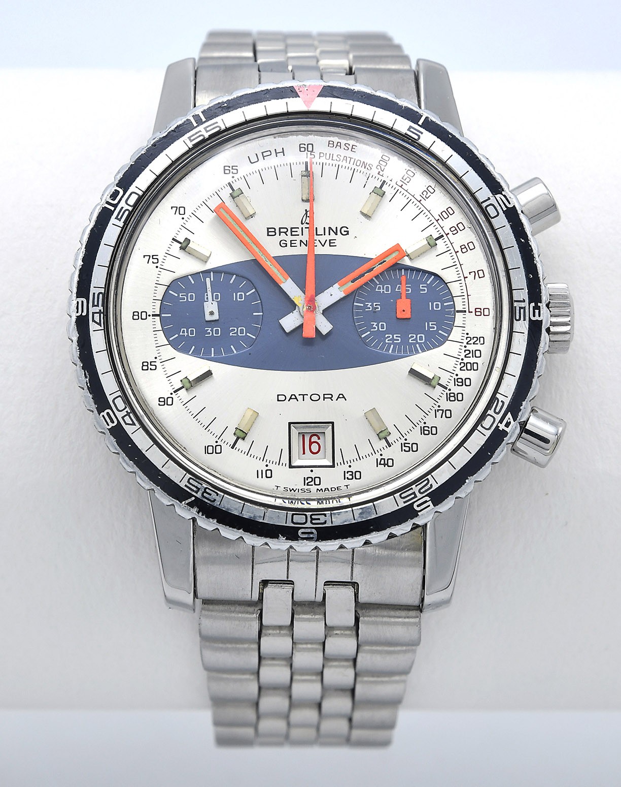 BREITLING (Chronographe Datora - Silver - Blue / ref. 2031), vers 1969 -  Vintage Watch Story