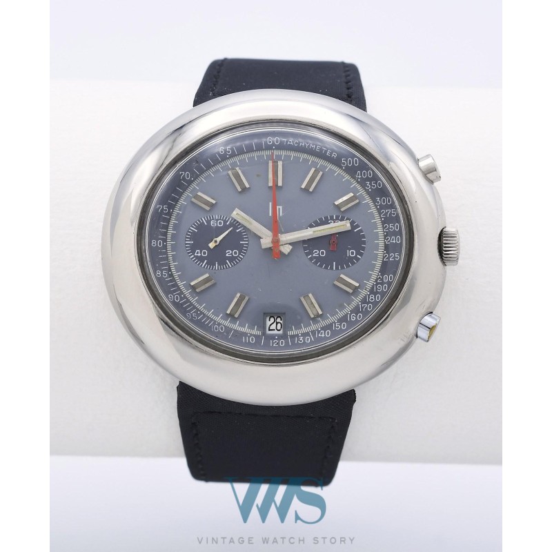 LIP (CHRONOGRAPHE SPORT WATERPROOF 5ATM - SOUCOUPE GREY réf. 42673), vers 1976