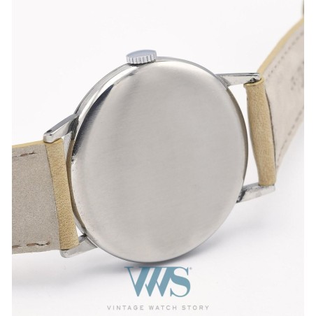 OMEGA (Classic GT / Chiffres Arabes - Petite seconde / ref. 2609-6), vers 1944