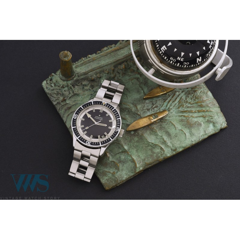 ZENITH (Diver Submarine - Automatic Date / Black / ref. A3630), vers 1969/72