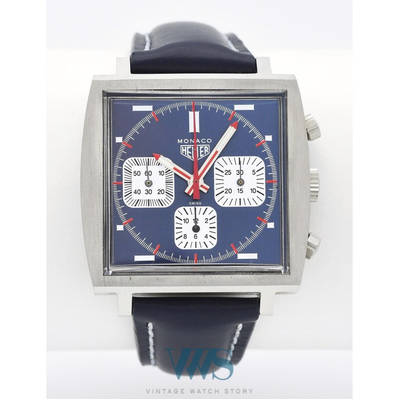 HEUER (Chronographe Monaco - 3 compteurs Blue / ref. 73633 B - 1000 Exemplaires), vers 1972